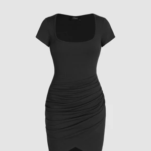 Klänning  - Säljer denna klänning i storlek S Helt ny, med lappar kvar 80kr + ev frakt