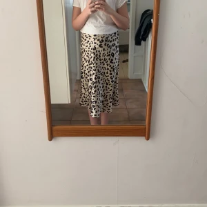 Siden kjol💘 - En siden kjol som jag aldrig använt.