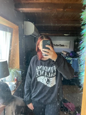 Tröjor  - Tre tröjor knappt använda 