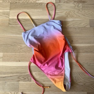 Badkläder rainbow M - Size 38 - one piece from Missguided