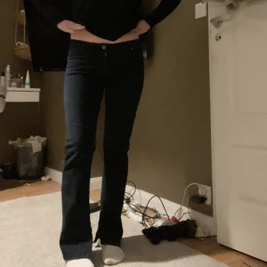 Jeans  - Lågmidjade bootcut jeans! 
