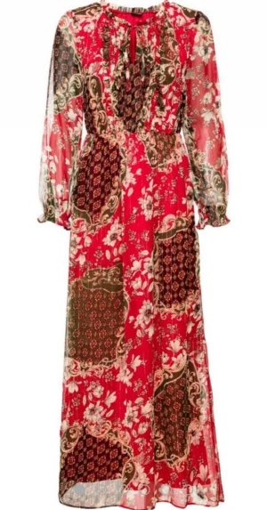 Vacker långklänning från Bodyflirt  - Lång finklänning till fest och vardag. Polyester med metalisk fiber. Mycket bra skick. Har används en gång. Markerad midja. Knytband fram.Maskintvättbart. Djur-och rökfritt hem. Samfraktar. 