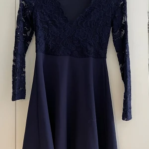 klänning - använd 1 gång, nyskick