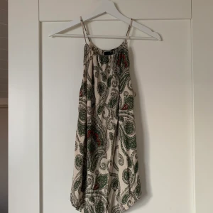 Linne GinaTricot - Linne i storlek S från Gina tricot 💘