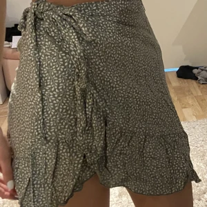 knytkjol - knytkjol med volang 