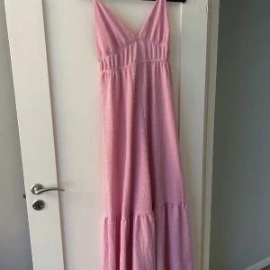 Rosa klänning  - 💘