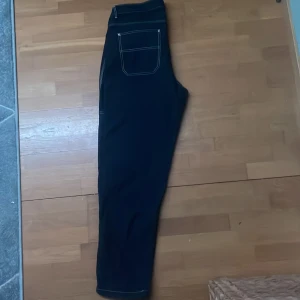 Vailent byxor - Mörkblå Jeans ifrån Vailent, i bra skick, använda, passform: Relaxed Storlek: XL