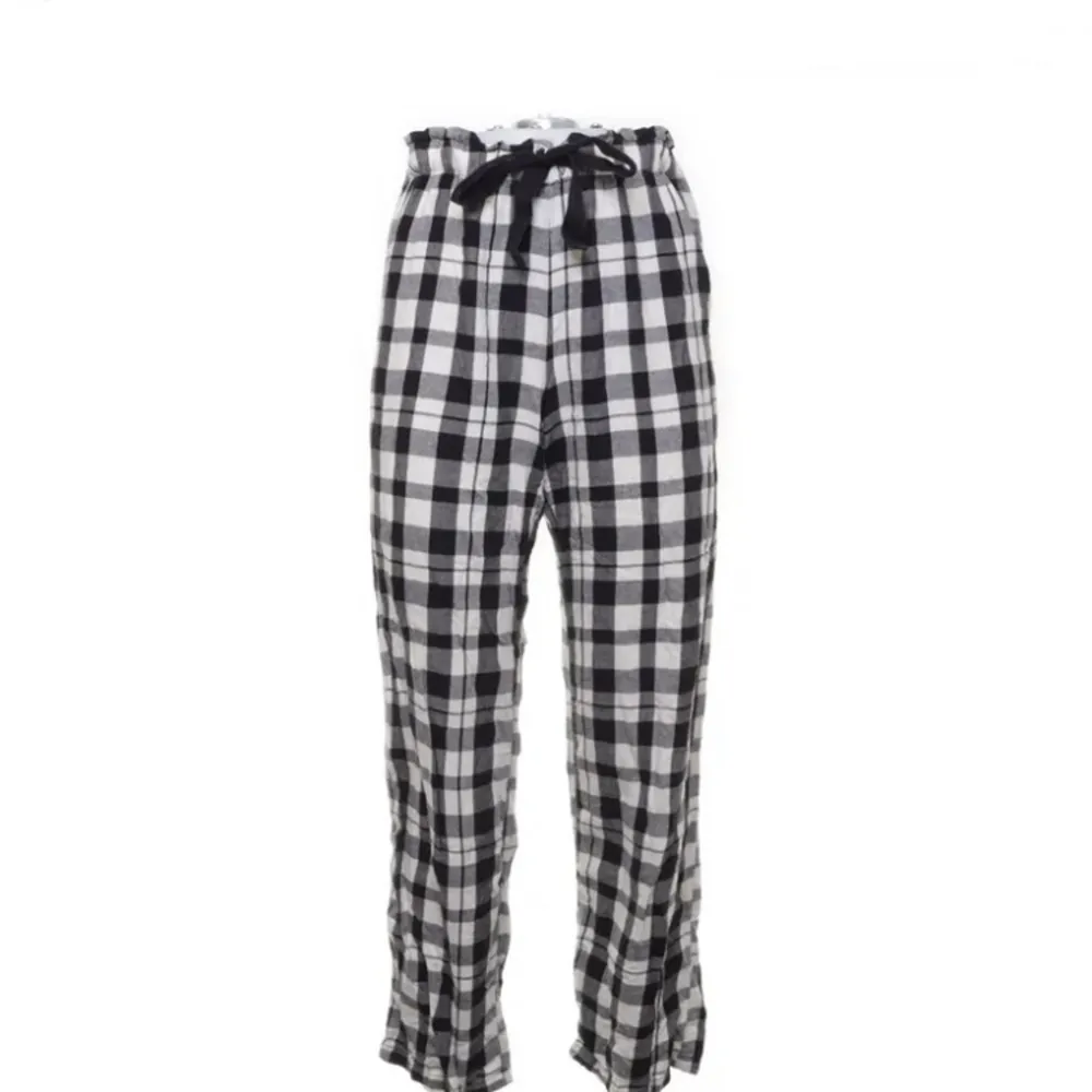Mysiga pyjamasbyxor från H&M💗. Jeans & Byxor.