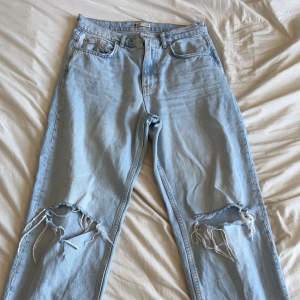 Jeans från Gina som var populära ett tag! Säljer då dem inte kommer till använding längre.