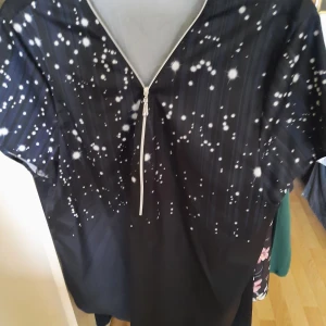 Top, linne o tunn kavaj - Stl XL 