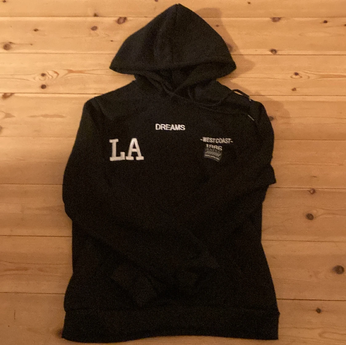 Svart Hoodie med tryck - 91