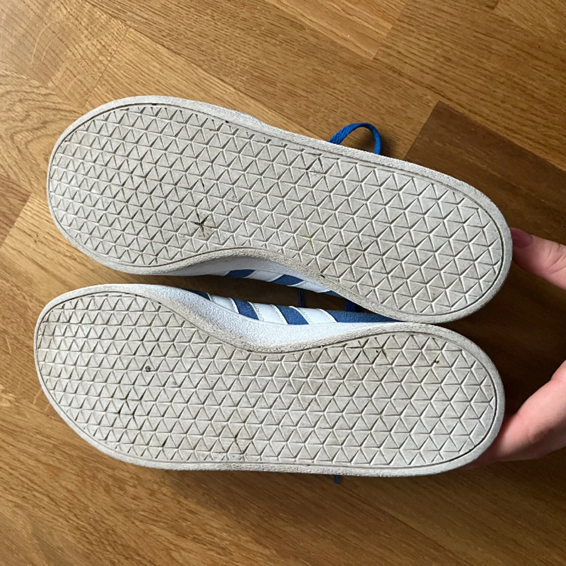 Blå adidas sneakers  - 90