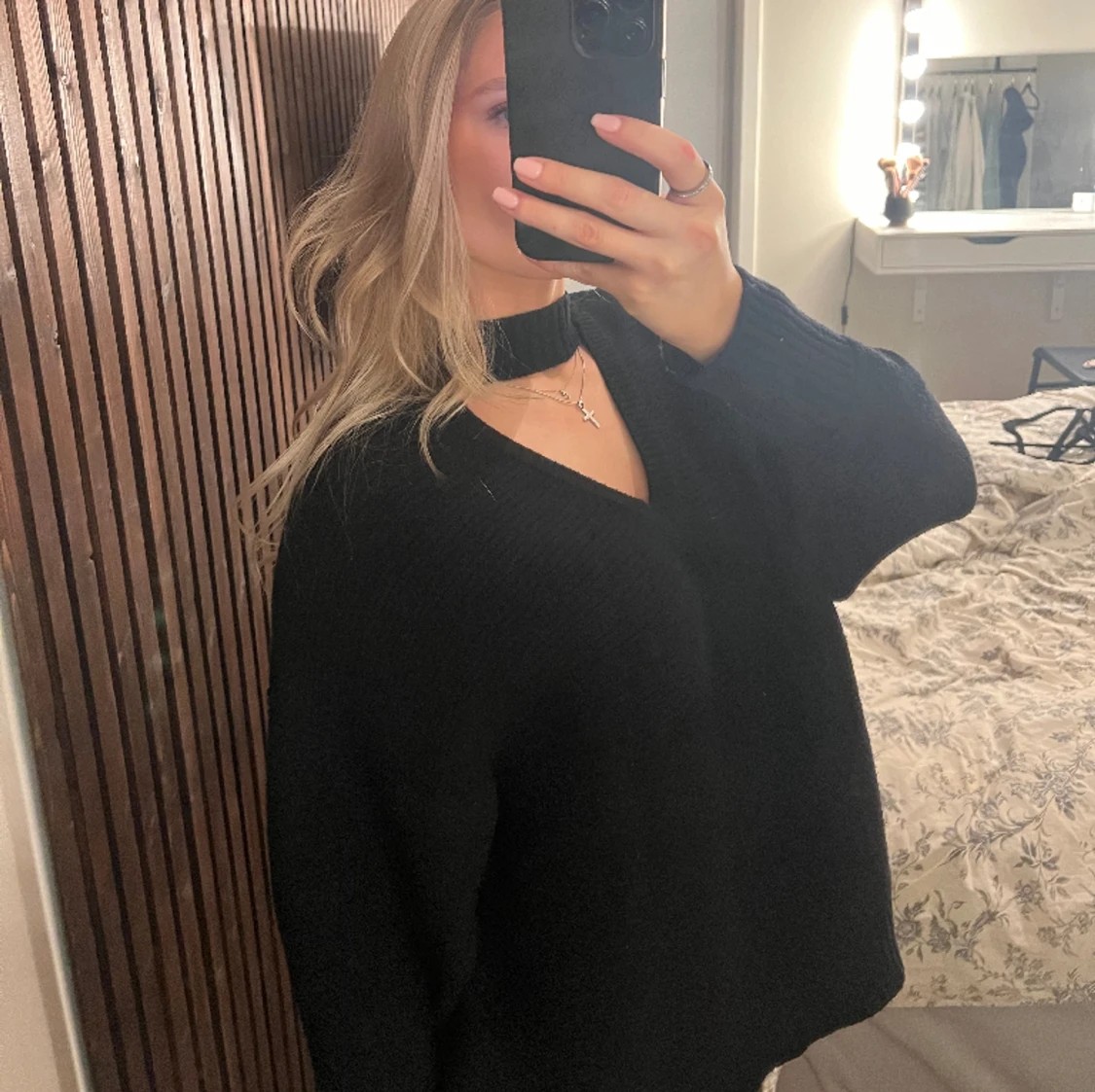 Unik svart stickad tröja - 91