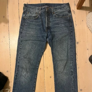 Levis 501 - Bra skick!