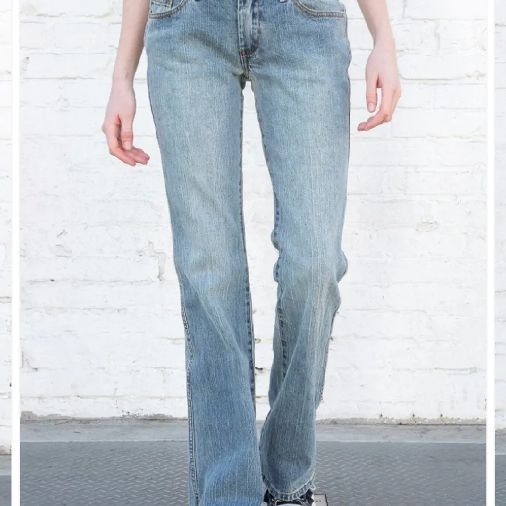 Ett par jättefina jeans som tyvärr inte passade mig därav jag säljer,dom är helt nya med prislappen kvar❤️‍🔥. Jeans & Byxor.