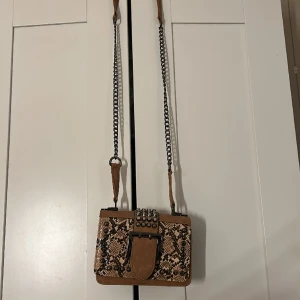 Axelväska  - Bra skick