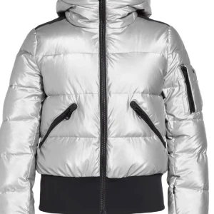 Goldenbergh skidjacka - Säljer denna silvriga skidjacka som är inte säljs längre. Använd endast ett fåtal gånger, så är i bra skick. Ursprungspris 6000 kr. 