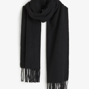 Svart halsduk - Svart halsduk från H&M, fint skick