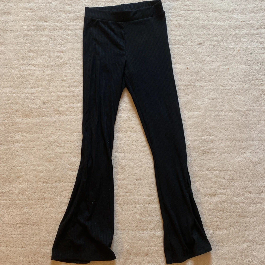Svarta byxor  - 90
