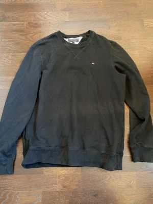 Hilfiger sweatshirt  - Bra skick