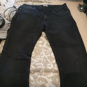 50kr palgget  - Herr jeans storlek 3233 3332  Bra skick 