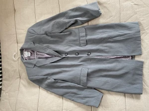 Fin kavaj - Bra skick, har använt bara några gånger 