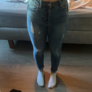 Säljer mina jeans - Hejsan säljer nu mina jeans🤍🤍