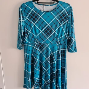 Klänning/tunika oanvänd - Strechigt material, overknee