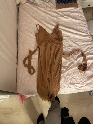 Bodysuit / Jumpsuit - Sjukt fin, använt flitigt men är i sjukt bra skick 