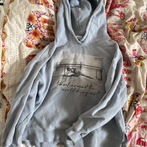 Zara hoodie - Gymnastik/ballet hoodie från zara. 1 år gammal. Original pris: 200kr