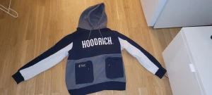 Hoodrich Hoodie - Säljer nu min hoodrich hoodie, som jag aldrig använt. Är i perfekt skick.