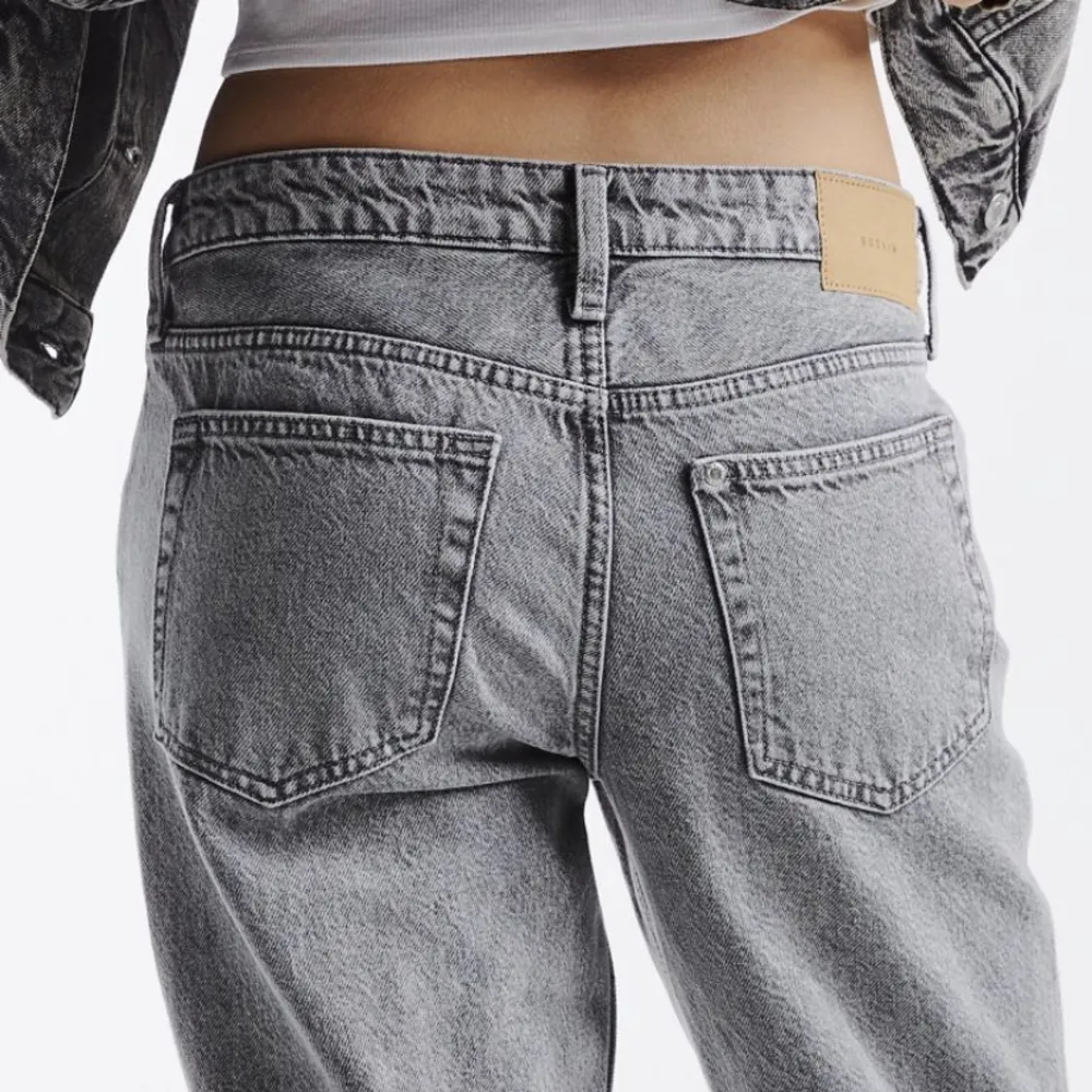 Coola jeans ifrån hm, använda endast 2-3 gånger!❤️köpta ifrån hm för 399kr.. Jeans & Byxor.