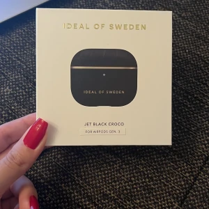 Ideal of sweden - Helt nytt ideal of sweden airpods case , jätte gärna att skicka mer bilder eller diskutera priset . Säljer på grund av jag vill anna färg 