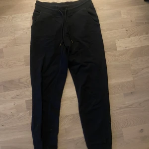 Mjukisbyxor  - Använda men i fint skick. Perfekt vardags mjukisbyxor. 