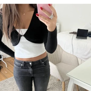 Svart bolero  - Jättefin bolero från hm, använd men bra skick