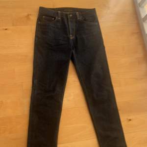 Ett var knappt använda jeans from Nudie Jeans. W30 L30 Nypris 1300kr Säljer pga felköp
