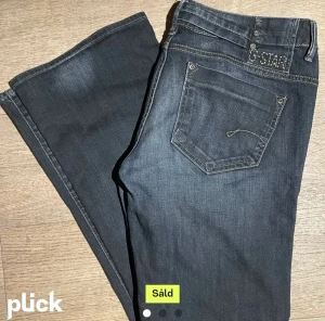 G-star Jeans - Snygga G-star jeans köpta här på plick(Bilderna är från säljaren), säljs då dom tyvärr var för stora💔 Fint skick bara några små fläckar som knappt syns och resårband finns på insidan men går att ta bort! Midjemått: 45cm tvärsöver Innerbenslängd: 82cm