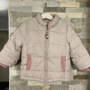 Vinter jacka barn  - Rosa vinter jacka saknas luva 