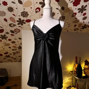 Vintage dress - Först till kvarn! Har bara ett exemplar Budgivning och prisförslag går att diskutera