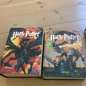 Harry Potter böcker - 4 st Harry Potter böcker i fint skick 200kr för alla och 50kr för en! 1. Harry Potter och Fenixorden  2. Harry Potter och den flammande bägaren  3. Harry Potter och de vises Sten  4. Harry Potter och halvblodsprinsen 