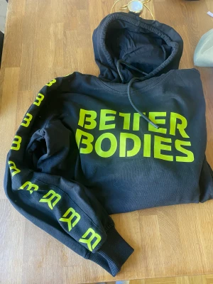 Hoodie - Från better bodies. Använt 2 gånger. 