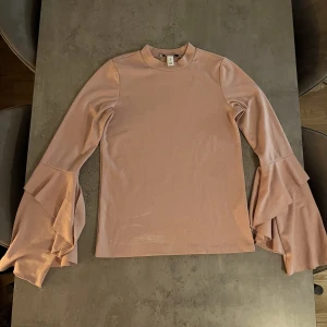 Tröja  - Från Nelly.com