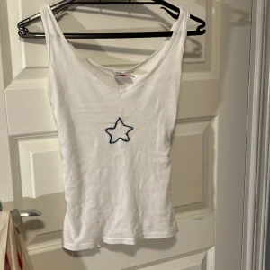 Stjärna linne - Super snygg linne från ”terranova” pris kan diskuteras och skriv om ni har frågor 💕💕