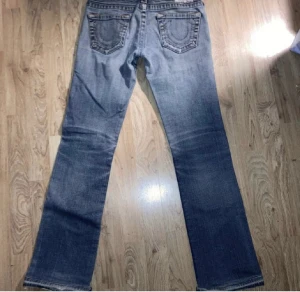fett kattiga trues❤️ - jätte snygga true religion jeans bootcut❤️