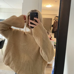 Stickad tröja - Supersöt stickad tröja från chiquelle 