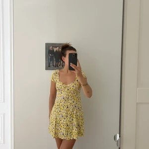 Klänning - Klänning från motel rocks, sparsamt använd