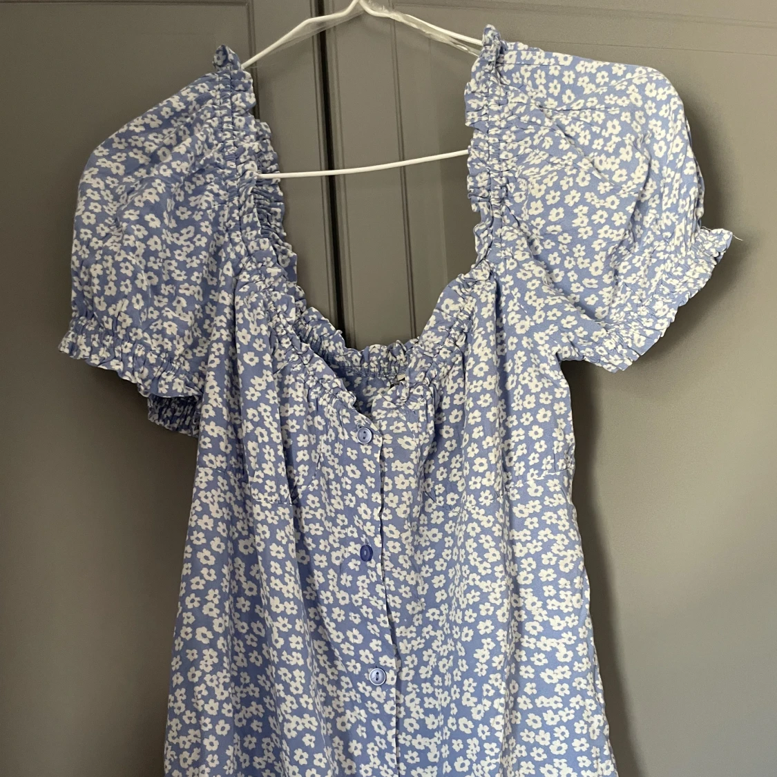 KLÄNNING FRÅN NELLY