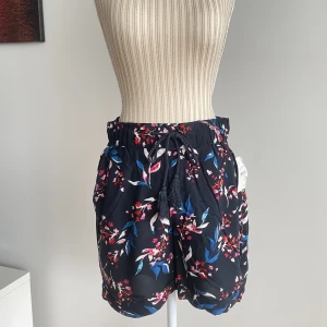 Shorts C&A st 38 - Nya shorts st 38 