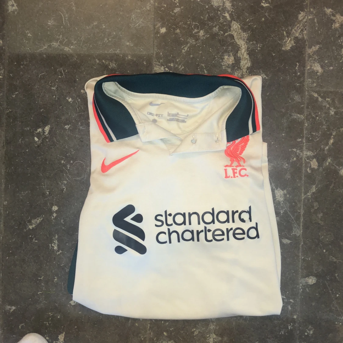 Liverpool borta 21/22