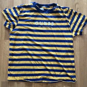 Guess T-shirt  - Guess T-shirtstorlek M